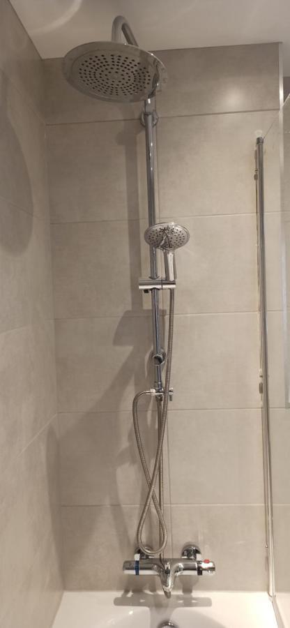 Stunning 3 Bed House Sleeps 5-6, Wifi, Off Street Parking In Close To M1 Ноттингем