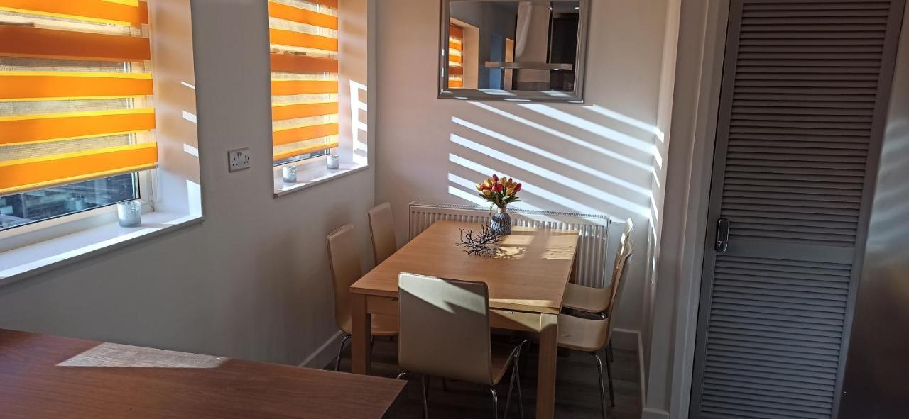 Stunning 3 Bed House Sleeps 5-6, Wifi, Off Street Parking In Close To M1 Ноттингем